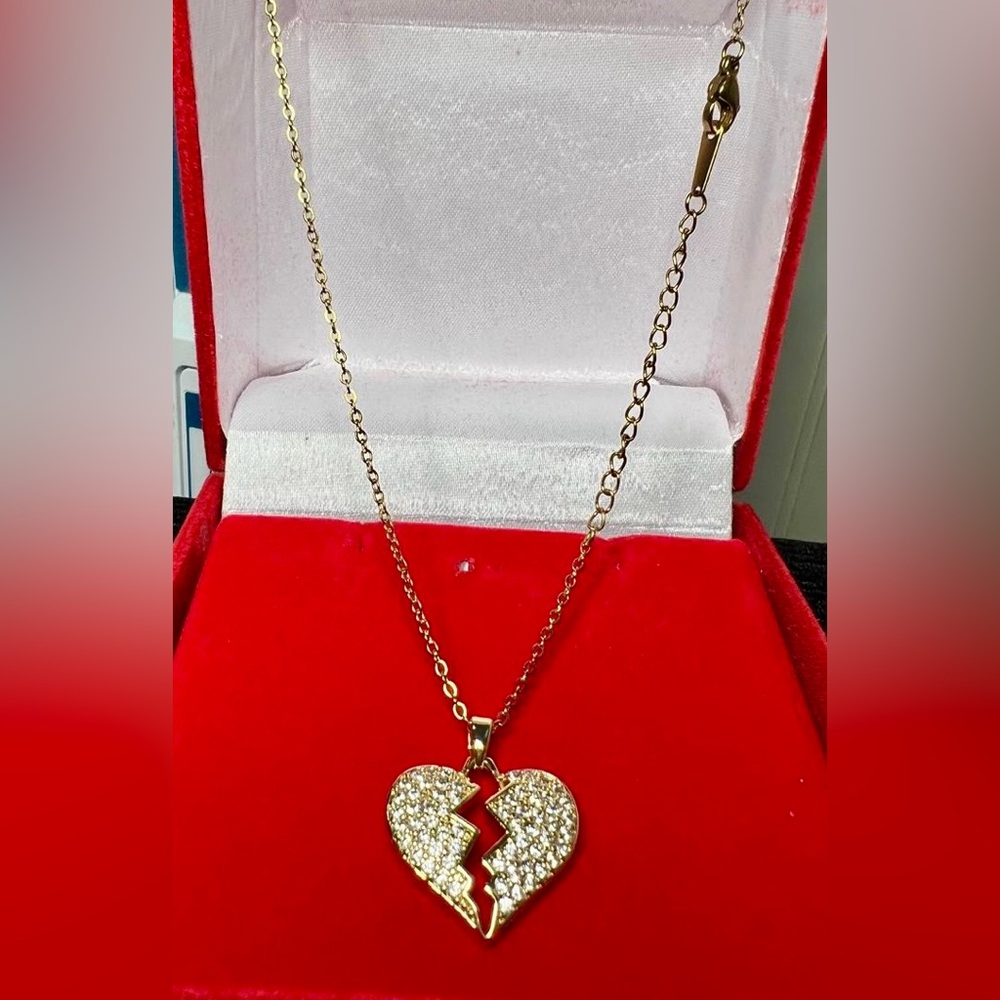 Gold Heart Pendant Necklace